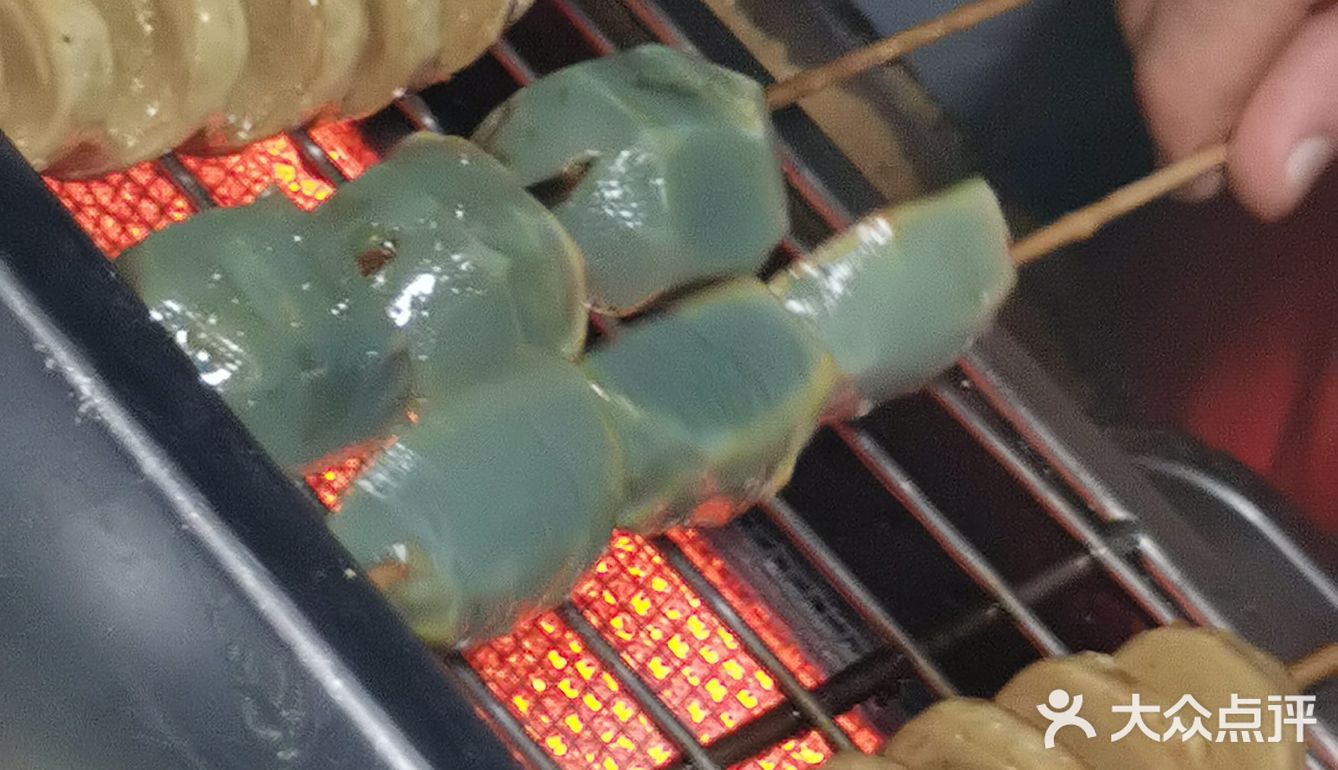 烤石蛋！夜市摊摊爱好者尝新品！