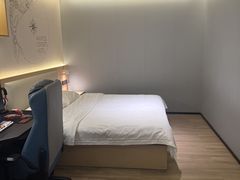 -网鱼电竞酒店(深圳福田石厦地铁站店)