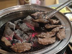 -围炉肉舍•炭烤活鳗•丹东海鲜烤肉(步行街店)