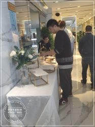-罗亚帝造型·烫发染发