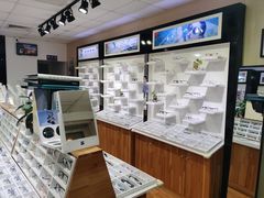 -MiRi眼镜·蔡司·星趣控·尼康控优点视觉合作店(南京东路店)