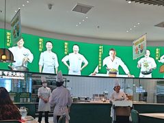 -费大厨辣椒炒肉(黄兴中心广场店)