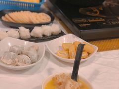 -鲜入围煮花胶鸡海鲜火锅