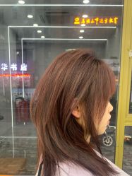 点击看大图 -娇点芭莎·烫染形象设计