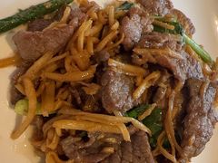 酸笋炒牛肉-呐咪傣园·云南菜(石厦店)