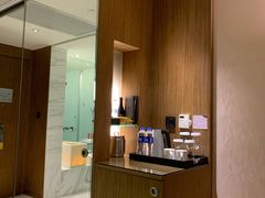 -上海滴水湖皇冠假日酒店