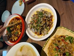 -有红鸡毛店·川菜(建设路店)