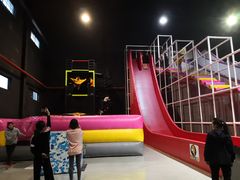 -嘿哟动霸CHUA·新潮玩运动娱乐中心·蹦床滑冰团建乐园