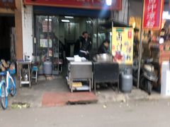 门面-何老二卤汁凉粉