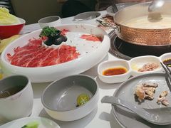 -洪氏嗨捞·广东猪肚鸡·椰子鸡火锅(西咸万象城店)