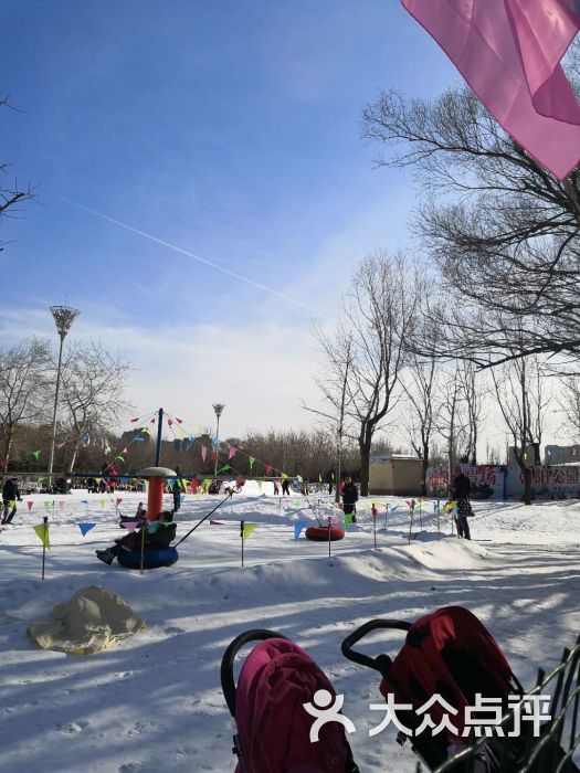 辽宁省朝阳市滑雪场图片