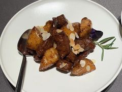 -小厨娘绣中淮扬(总统府大行宫店)