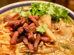 -云阿蛮云南生烫牛肉米线(奉贤路店)