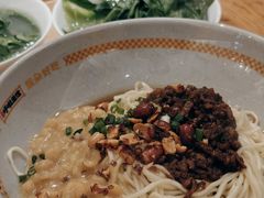 -呼啦面馆·头牌豌杂面(爱琴海店)