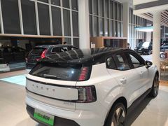 -青岛中升沃茂沃尔沃4S店(市北店)