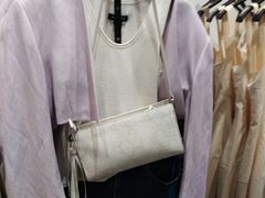 -URBAN REVIVO(上海中庚漫游城店)