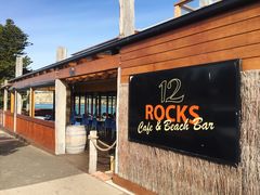 -12 Rocks Beach Bar Cafe