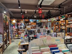 -新华书店(永安路店)