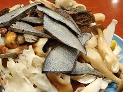 -菌之家·专业纯野生菌火锅·特色炒菌