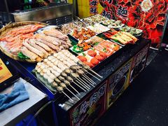 -六合夜市