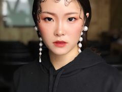 -金夫人化妆摄影职业培训学校