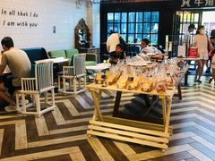 面包甜点陈列柜-牛角村(大族广场店)