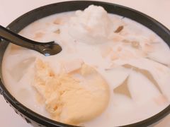 -志龙皇冠吃货椰子铺