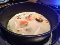 -三人行骨头王火锅(长寿店)
