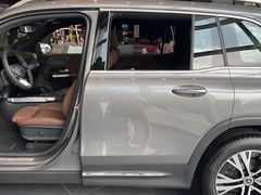 -奔驰上海利星(七宝店)