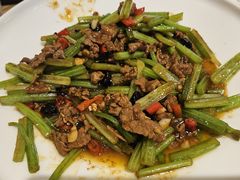 -鞍山大白鲨美食酒店