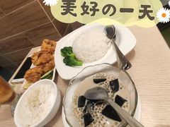 -佰搭果·广式茶餐厅(西华路店)