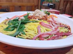 -老滇山寨•云南特色菜•地方菜•民族风情歌舞表演(金碧店)