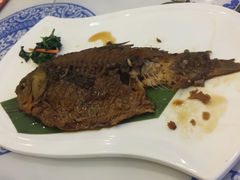 香酥鲫鱼-东方饺子王(东盛路店)