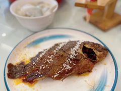 香酥鲫鱼-八珍饺子·烤鸭·家常菜