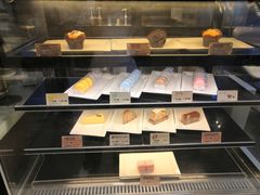 面包甜点陈列柜-麦当劳(东急新天地店)