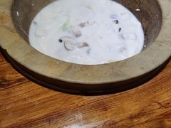 -滇香肴·云南菜蒸汽石锅鱼(云南北路店)