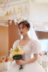 -满庭芳婚纱礼服店
