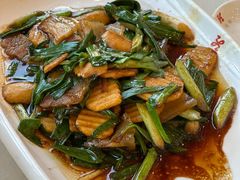 青蒜茨菇咸肉片-怡园饭店-餐厅(四望亭店)