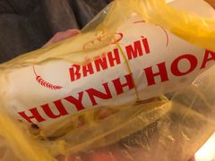 -Bánh Mì Huynh Hoa