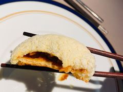 酥皮叉烧包-荣轩(新荣记环球金融中心店)