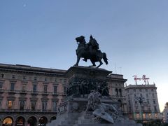 -文艺复兴百货(米兰大教堂广场店)