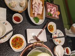 -得意咚瓜·顺德鱼生·冬瓜火锅(深圳首店)