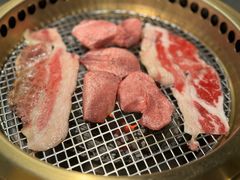 -铭牛烧肉·和牛海鲜自助(高新月牙湖店)