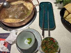 -牛村来人潮汕牛肉火锅(西单店)