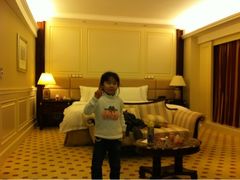 床-深圳富苑皇冠假日套房酒店