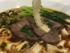 金牌红烧牛肉面-太麻里文创咖啡馆(创意设计中心店)