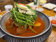 喇喇排骨火锅-喇喇排骨火锅·传统韩式脊骨汤(望京西园总店)