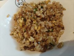 -茅草房·河畔园林火锅