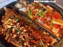 -鸣记脆皮烤鱼·海鲜烤鱼(三八广场店)