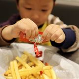 热气腾腾又饱满的薯条绝配奶香浓郁绵密的冰淇淋